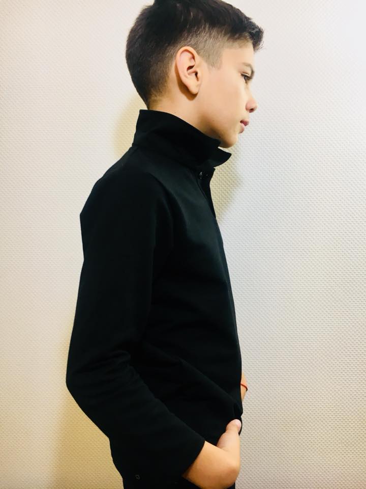 Чорне поло з довгим рукавом дитяче