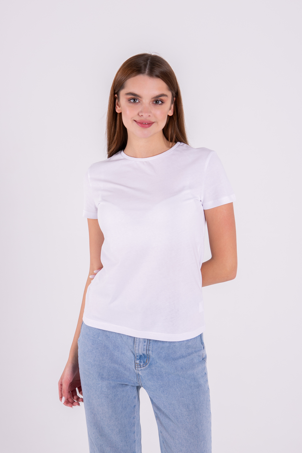 Біла футболка базова жіноча