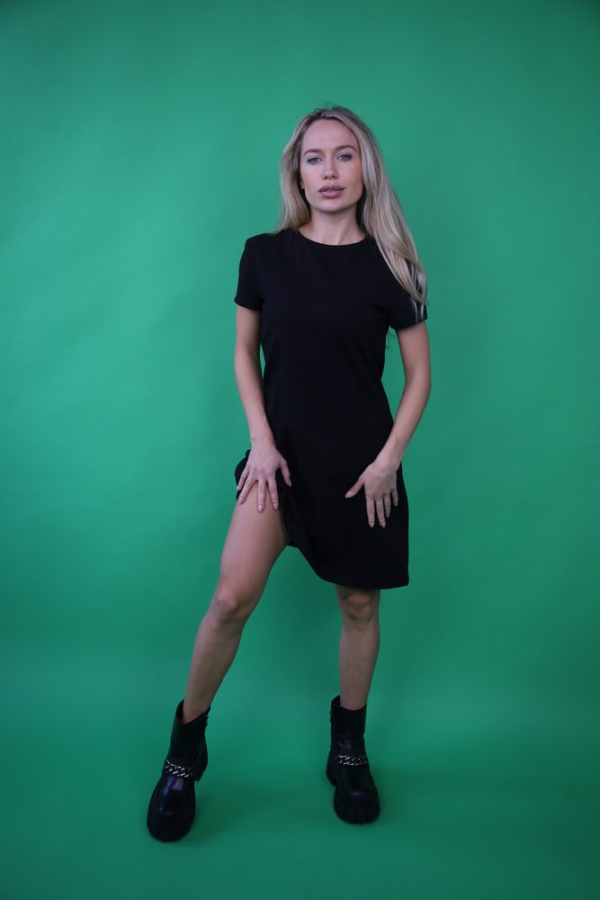 Сукня-футболка чорна